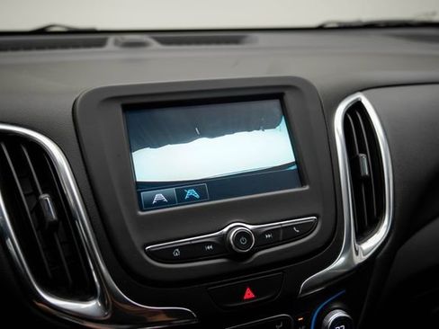 Used 2018 Chevrolet Equinox LT FWD image 28