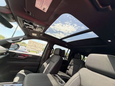 New 2026 GMC Yukon XL Elevation w/ Elevation Premium Package AWD/4WD image 16