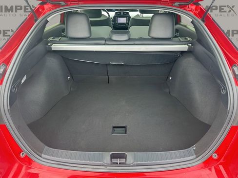 Used 2022 Toyota Prius XLE image 27