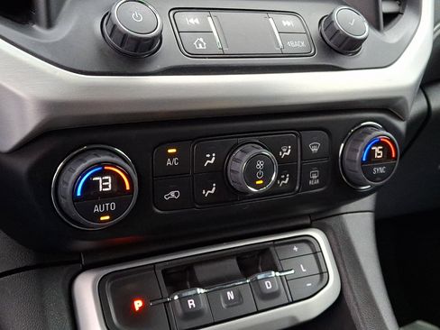 Certified 2023 GMC Acadia SLE image 23