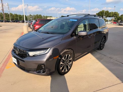 Certified 2026 Honda Odyssey Elite image 4
