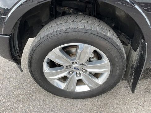 Used 2019 Ford F150 Platinum w/ Technology Package image 19