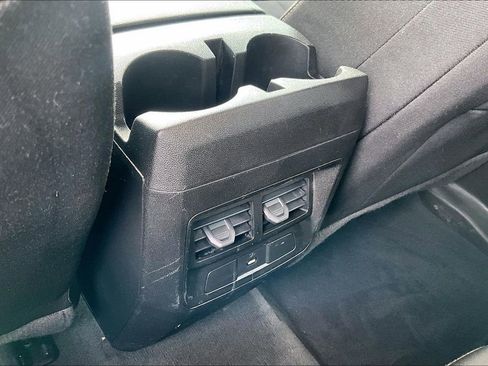 Used 2024 Chevrolet Colorado LT w/ LT Convenience Package RWD image 32