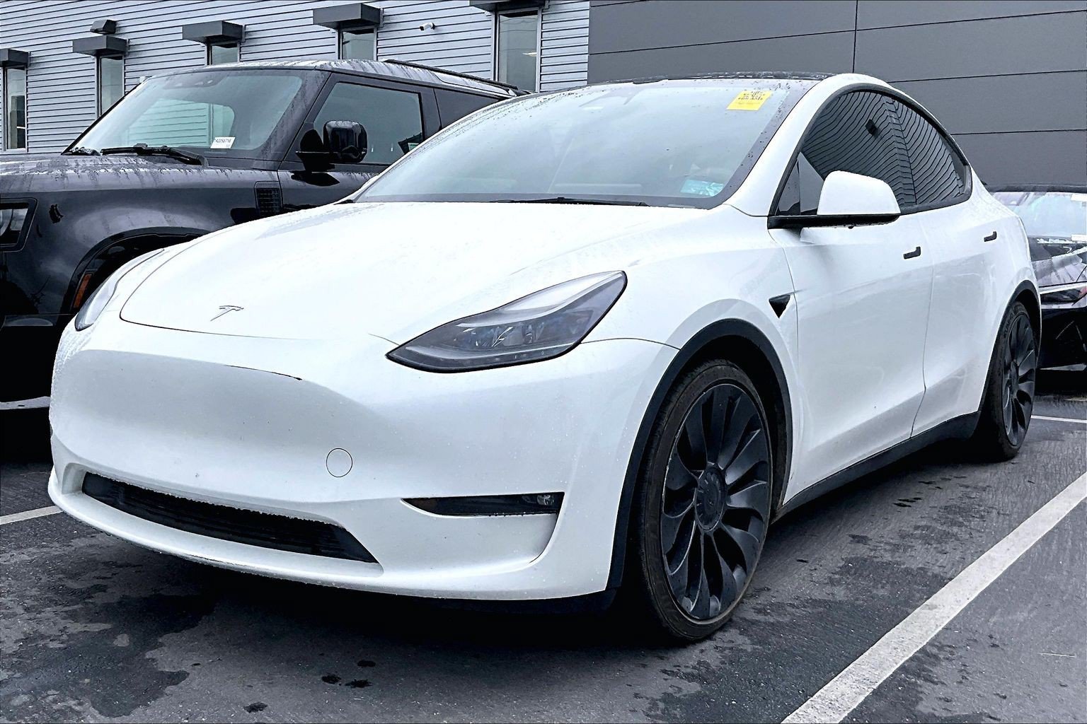 Used 2023 Tesla Model Y Performance AWD/4WD image 1