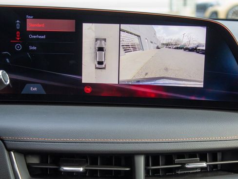 Used 2025 Cadillac CT5 V image 18