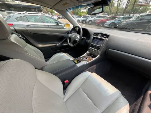 Used 2012 Lexus IS 250C w/ Luxury Pkg RWD image 10