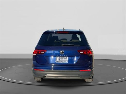 Used 2022 Volkswagen Tiguan SE image 5