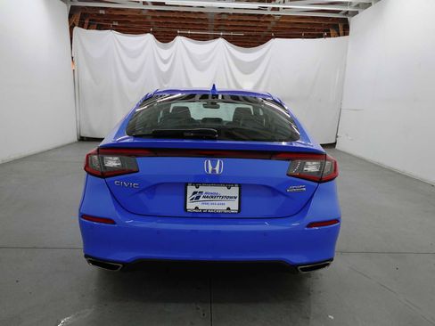Used 2024 Honda Civic Sport Touring image 6