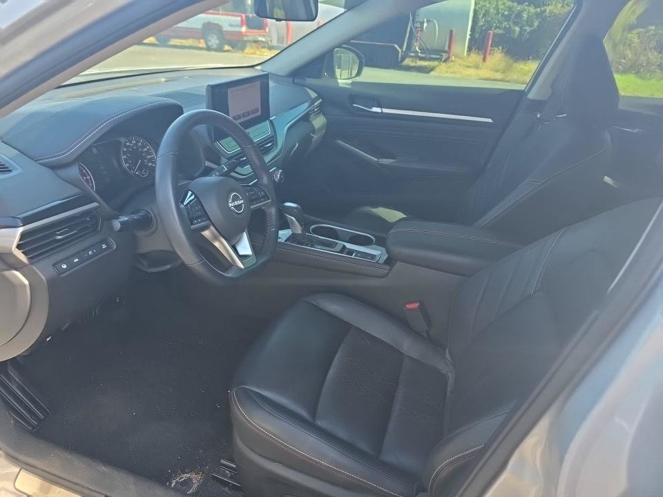 Certified 2023 Nissan Altima 2.0 SR FWD image 10