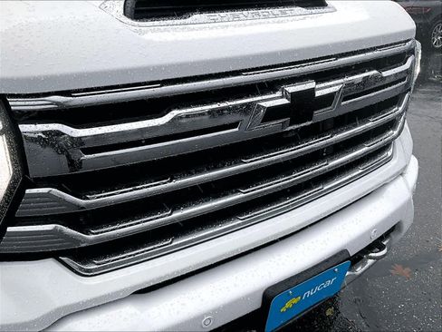 Used 2024 Chevrolet Silverado 2500 High Country w/ High Country Premium Package image 31