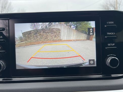 Used 2021 Kia K5 LX image 19