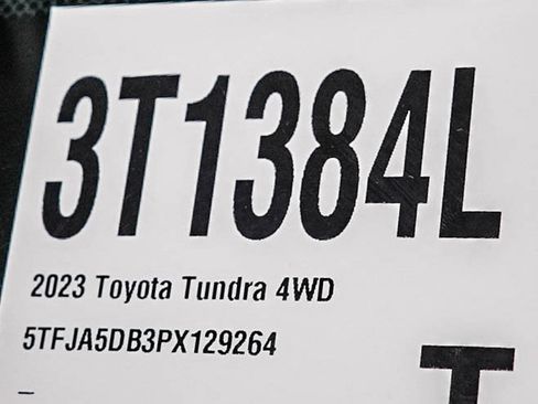 Used 2023 Toyota Tundra Limited w/ Power Package AWD/4WD image 31