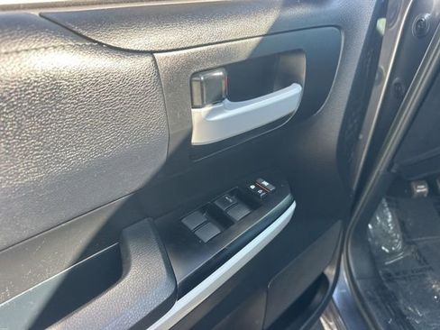 Used 2018 Toyota Tundra SR5 w/ SR5 Upgrade Package image 14