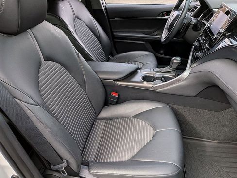 Used 2022 Toyota Camry SE w/ Convenience Package image 34