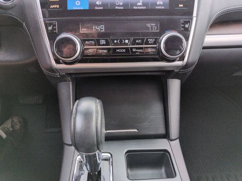 Used 2018 Subaru Outback 2.5i Limited AWD/4WD image 19