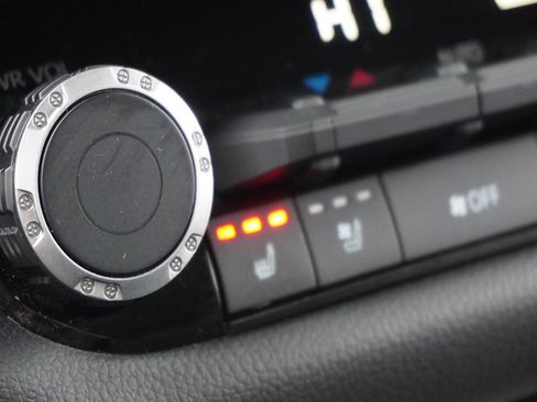 Used 2024 Toyota Tundra Limited image 26