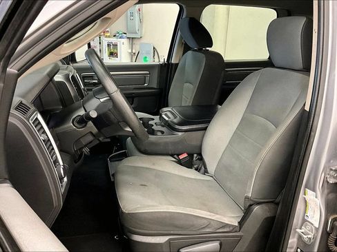 Used 2022 RAM 1500 Classic SLT RWD image 21