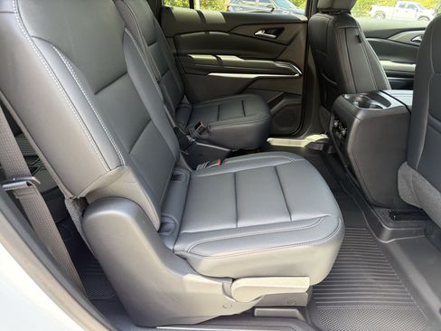 New 2026 Chevrolet Traverse LT w/ Driver Confidence Package FWD image 15