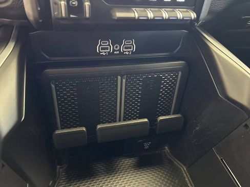 Used 2025 RAM 3500 Big Horn AWD/4WD image 47