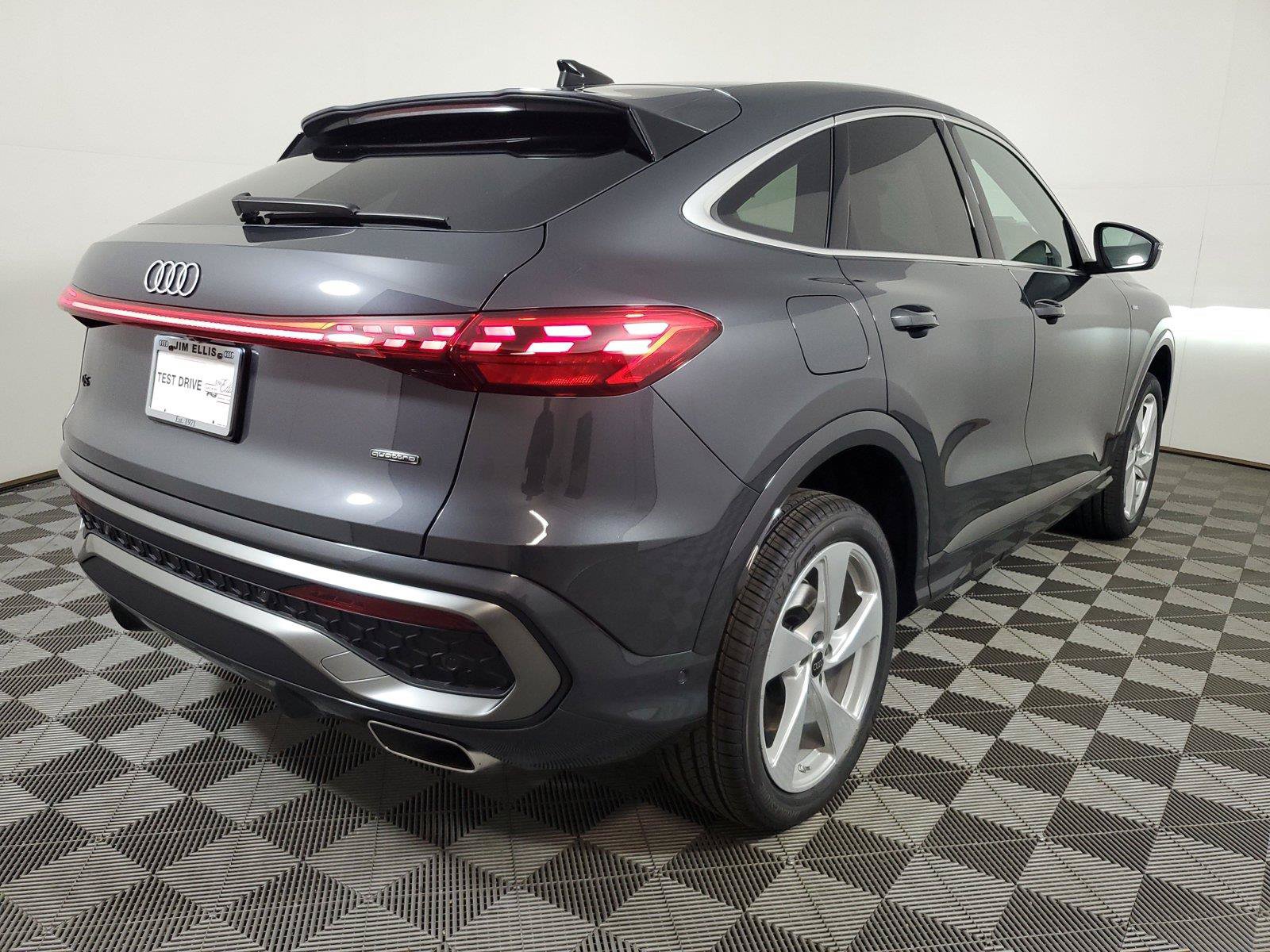 New 2026 Audi Q5 Premium Plus AWD/4WD image 7