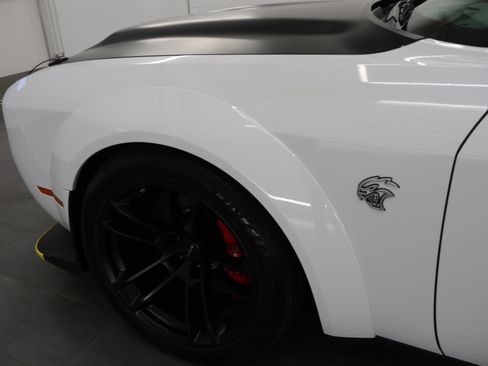 Used 2020 Dodge Challenger SRT Hellcat RWD image 37