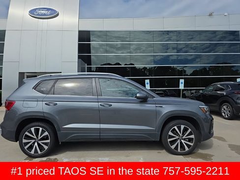 Used 2023 Volkswagen Taos SE FWD image 4