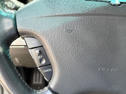 Used 2002 Ford Thunderbird RWD image 12