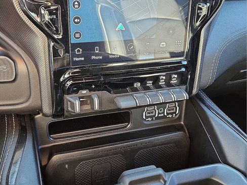 Used 2023 RAM 2500 Limited image 30