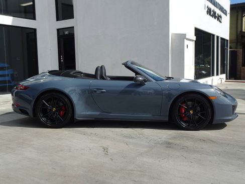 Used 2018 Porsche 911 Carrera 4S image 9
