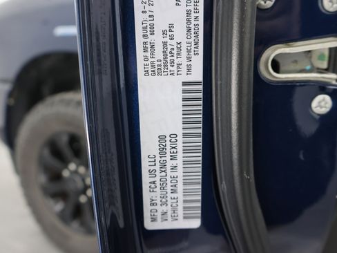 Used 2022 RAM 2500 Big Horn w/ Level C Equiment Group AWD/4WD image 64