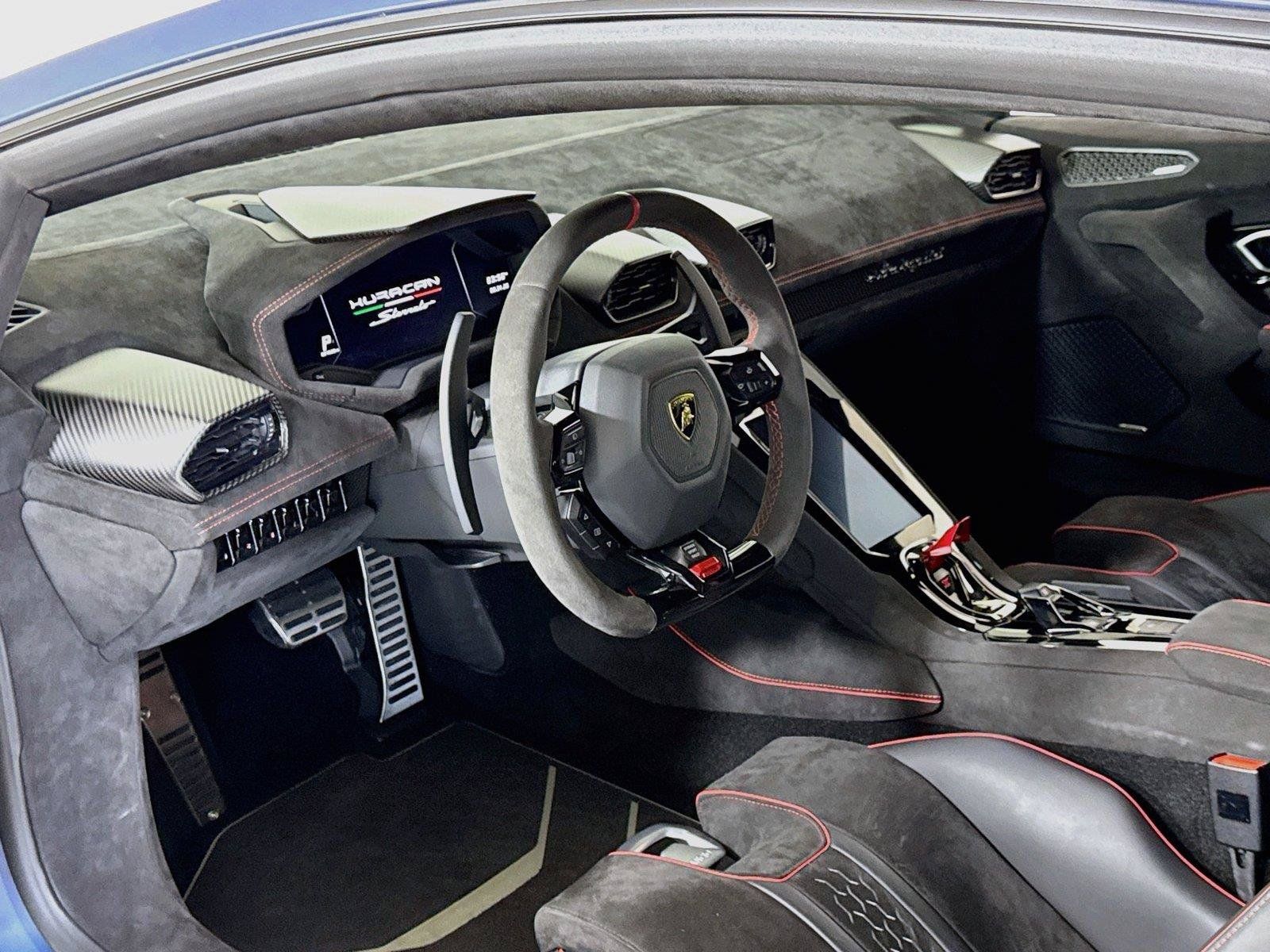 Used 2023 Lamborghini Huracan Sterrato AWD/4WD image 15