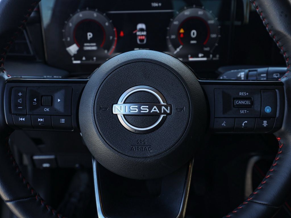 Used 2025 Nissan Kicks SR FWD image 26