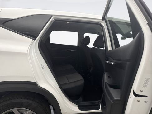 Used 2025 Kia Seltos LX AWD/4WD image 17