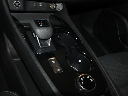 Used 2023 Nissan Rogue SV image 16