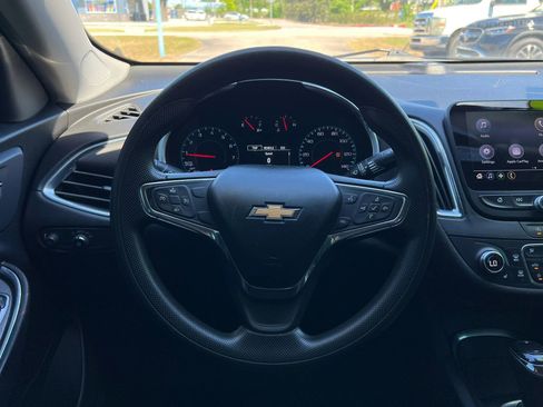 Used 2020 Chevrolet Malibu LT image 16