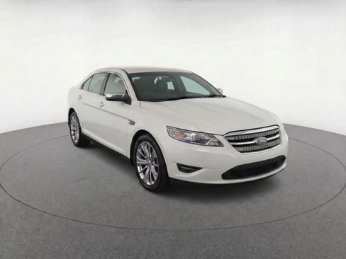 Used 2010 Ford Taurus Limited FWD image 2