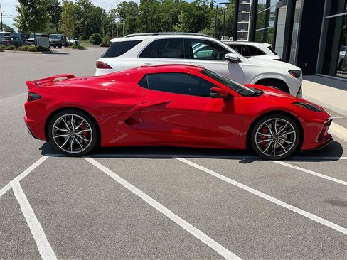 Used 2023 Chevrolet Corvette Stingray Preferred Conv w/ Z51 Performance Package RWD image 2