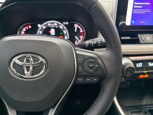 Used 2025 Toyota RAV4 XLE Premium FWD image 28