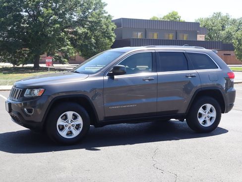 Used 2014 Jeep Grand Cherokee Laredo w/ Quick Order Package 23E AWD/4WD image 10