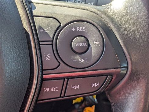 Used 2024 Toyota Camry SE image 18