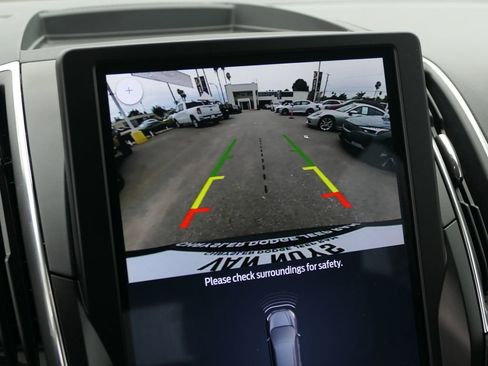 Used 2024 Ford Edge Titanium image 18