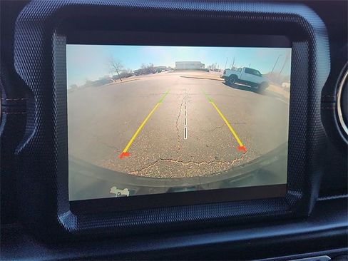 Used 2021 Jeep Wrangler Unlimited Sahara image 18