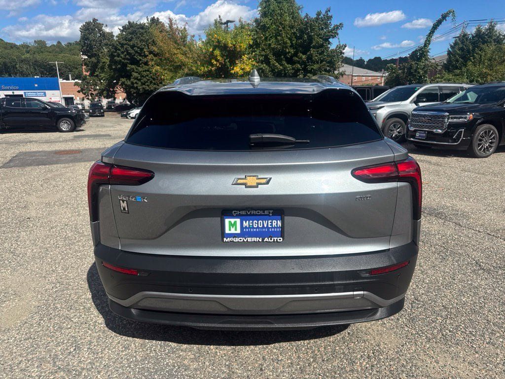 Used 2024 Chevrolet Blazer EV LT AWD/4WD image 5