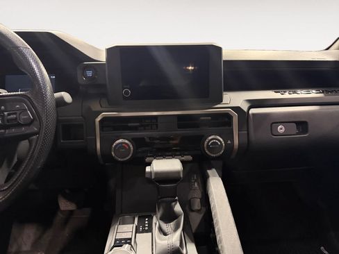 Used 2025 Toyota Tacoma SR w/ SR Upgrade Package AWD/4WD image 11