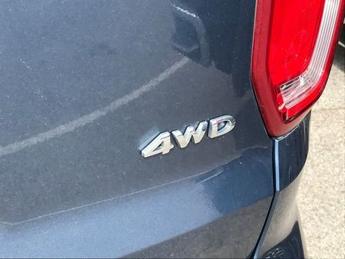 Used 2018 Ford Explorer XLT w/ Equipment Group 201A AWD/4WD image 4