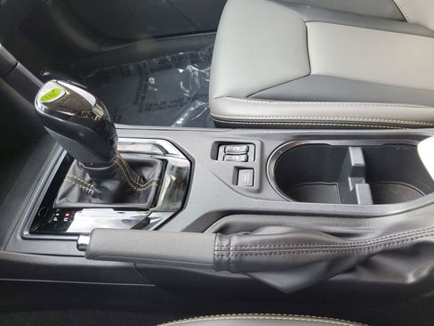 Used 2021 Subaru Crosstrek 2.5i Sport w/ Moonroof Package image 32