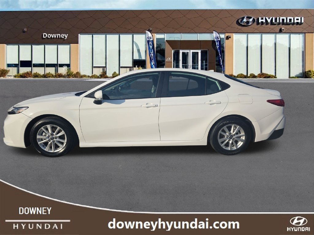 Used 2025 Toyota Camry LE FWD image 2