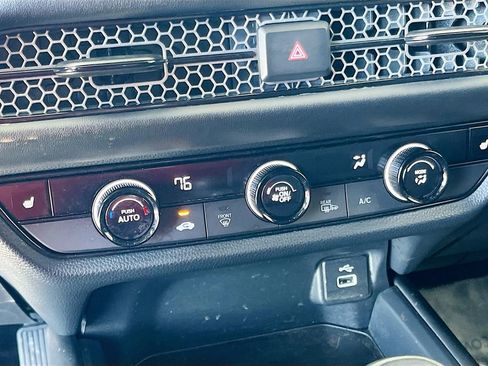 Used 2025 Honda HR-V Sport image 15