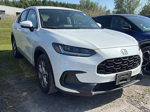 Used 2024 Honda HR-V LX image 2