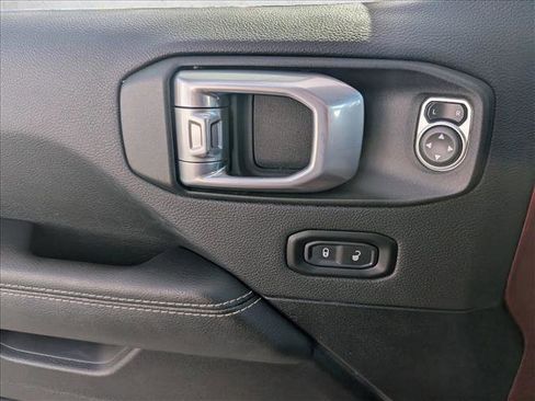 Used 2021 Jeep Wrangler Unlimited Sahara image 15